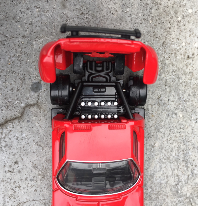Top view. Note the wonky rear spoiler. Bummer >.<